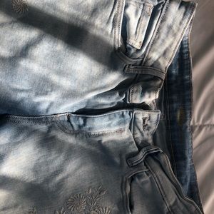 women’s light blue old navy ripped jeans